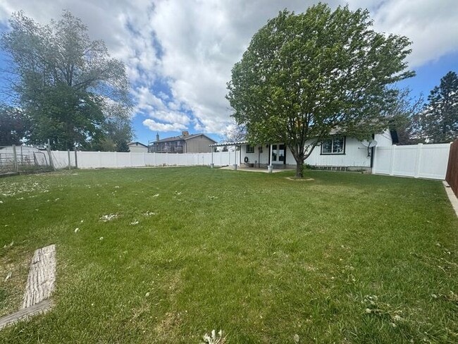 Photo - 3 bdrm 1 bath Home. Move in Ready!