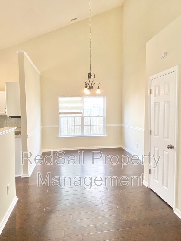 Photo - 405 Holmes Blvd