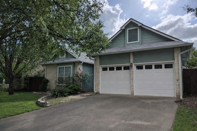 Photo - 605 Pomegranate Pass