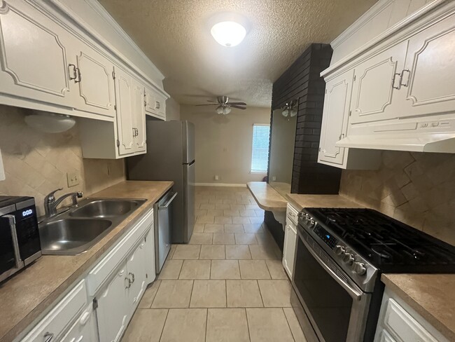 Photo - 6937 S 67th East Ave Unidad 6937 S 67th East Avenue