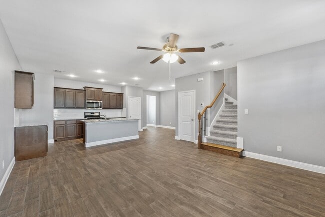 Photo - 5556 Kilmer Dr