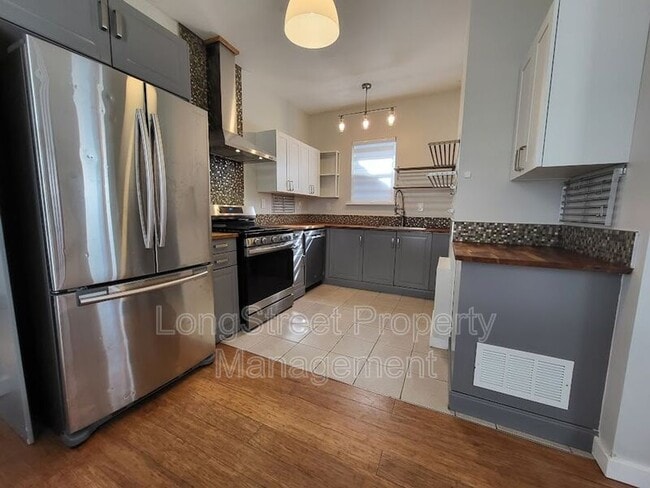 Photo - 3962 NE Grand Ave