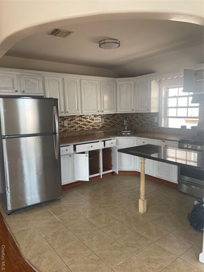 Photo - 149-50 120th St