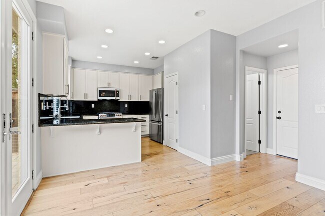 Photo - 3927 Hidden Grove Ln
