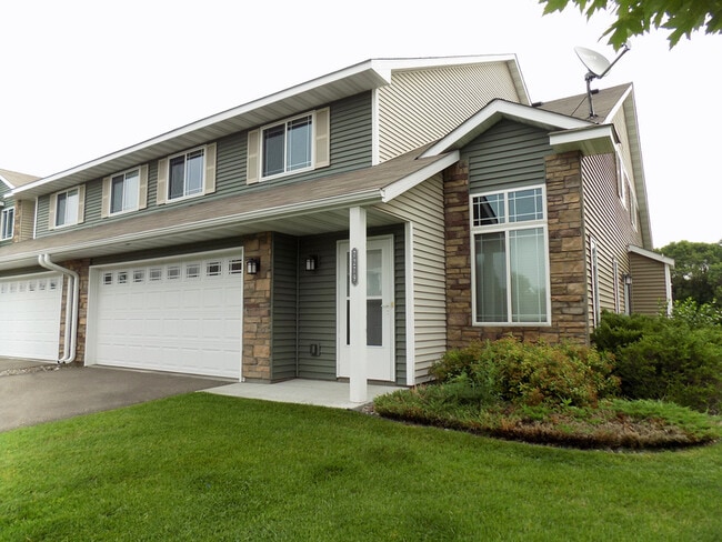 Photo - 7279 147 Ln NW