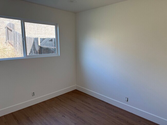 Photo - 5521-5523 Missie Way Unidad 5521 Missie Way