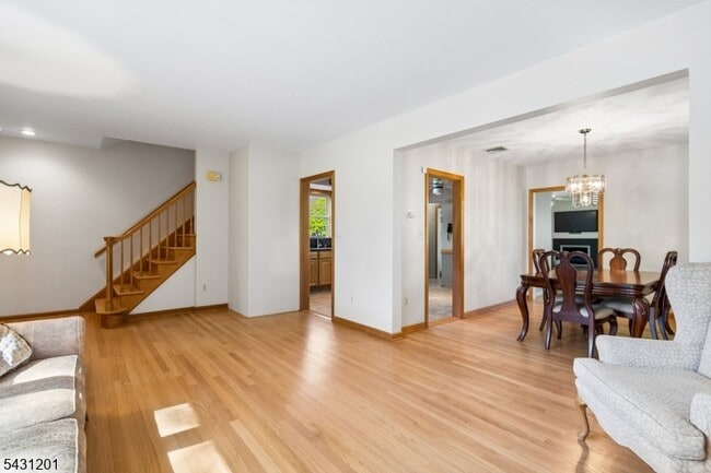 Photo - 186 W Northfield Rd