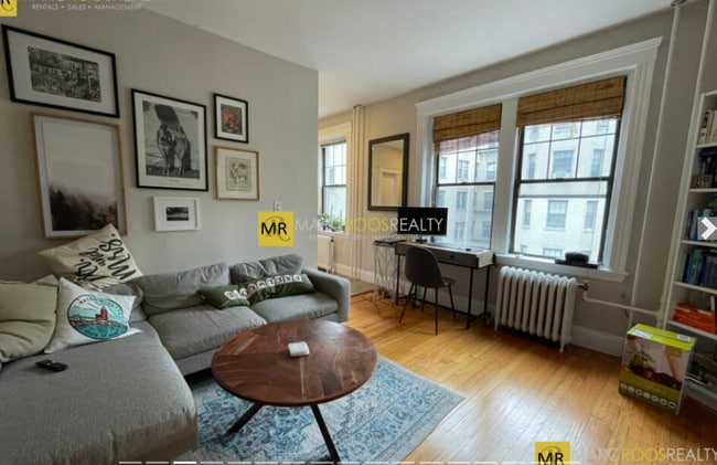 Photo - 370 Chestnut Hill Ave