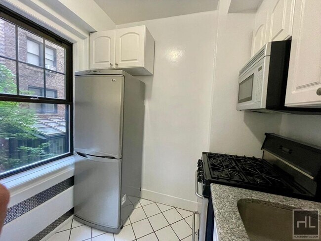 Photo - Christopher Street Unit 2C