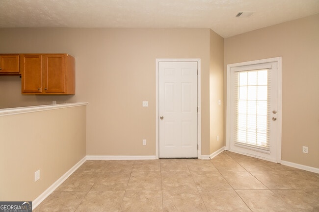 Photo - 4766 Highpoint Way