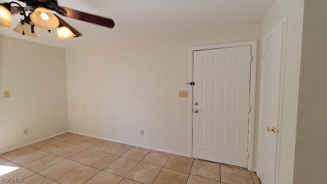 Photo - 2937 Winkler Ave Unit 1222