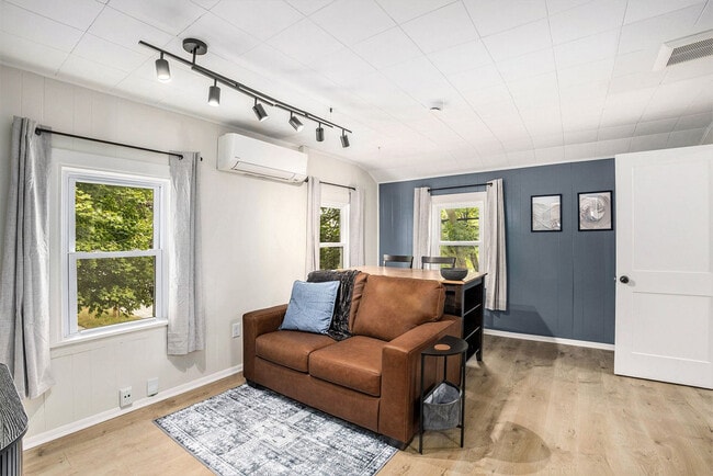 Photo - 37 Gold Ave NW Unit ID1346765P