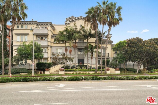 Building Photo - 7101 Playa Vista Dr Unit 205 Rental