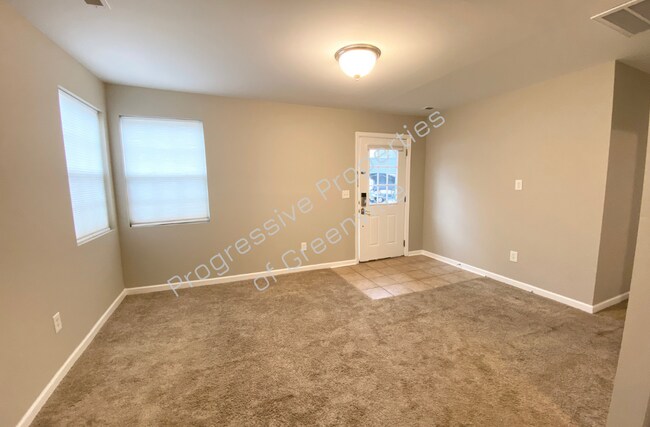 Photo - 2 N Beacon St