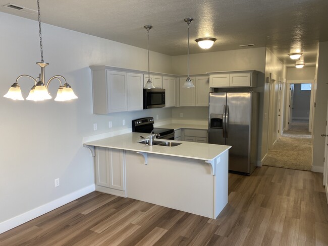 Photo - FAROOQUI D-202