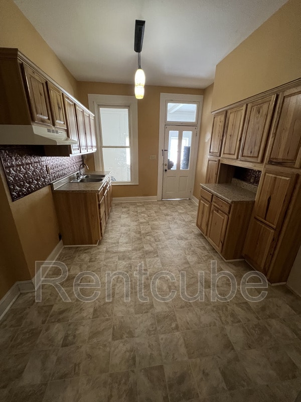 Photo - 1131 Main St Unit Apt 3