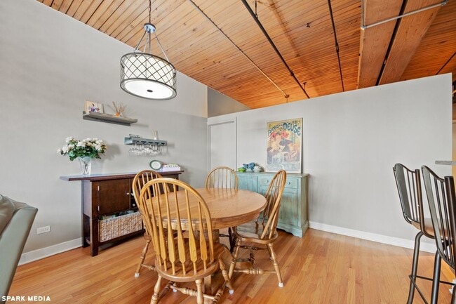 Photo - 411 W Ontario St Unit 405