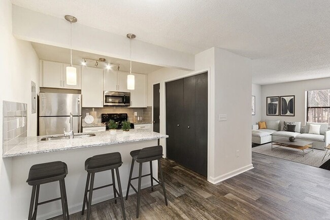 Photo - Grandstand Apartments