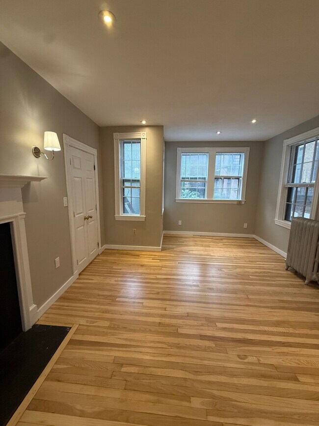 82 Phillips St Unit 2
