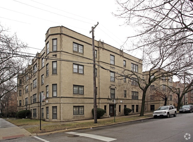 Building Photo - 1923 W Granville Ave