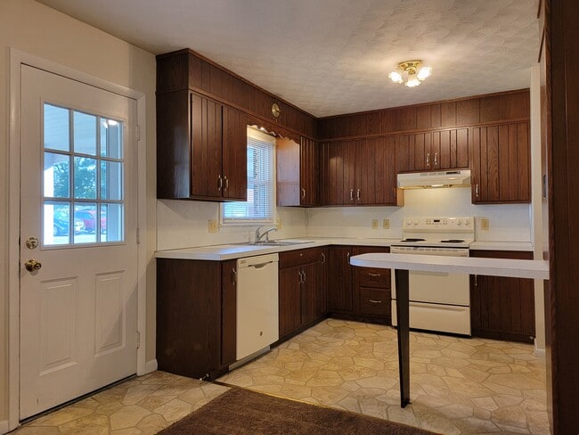 Photo - 457 W Main Ave