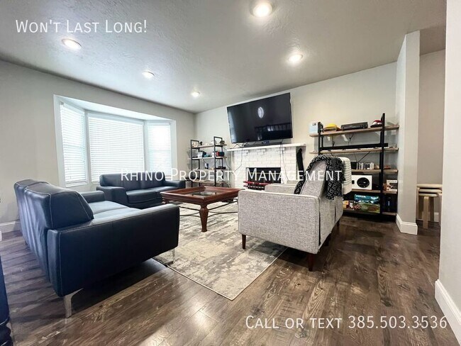 Photo - 5658 S Vlg Cir