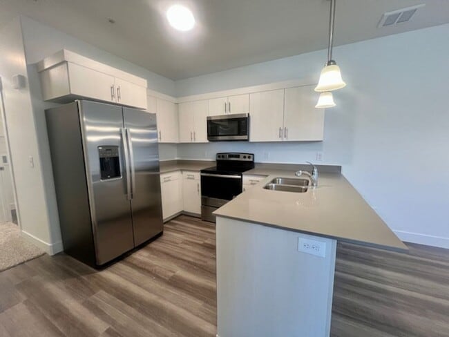 Photo - Brand-new Condo Conveniently Located in Ri...