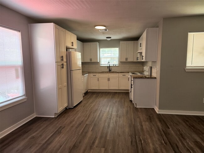 Photo - 1508 Carver Ave