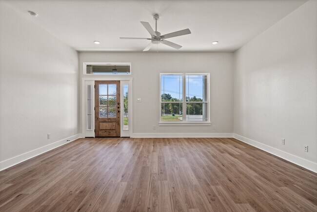 Photo - 1356 Morgan's Point Rd