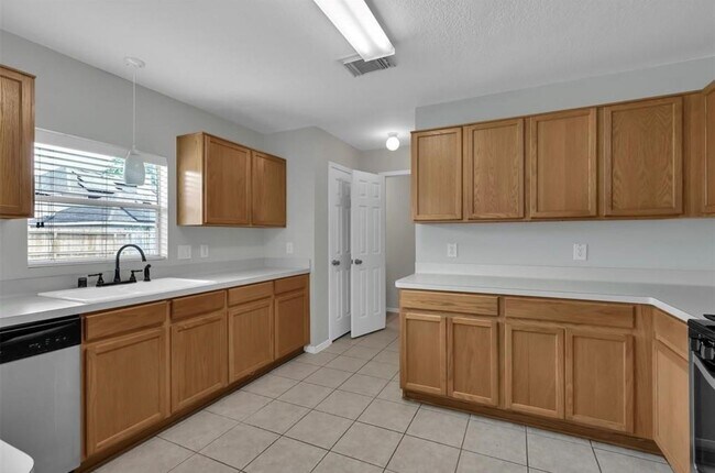 Photo - 635 Cypresswood Trce