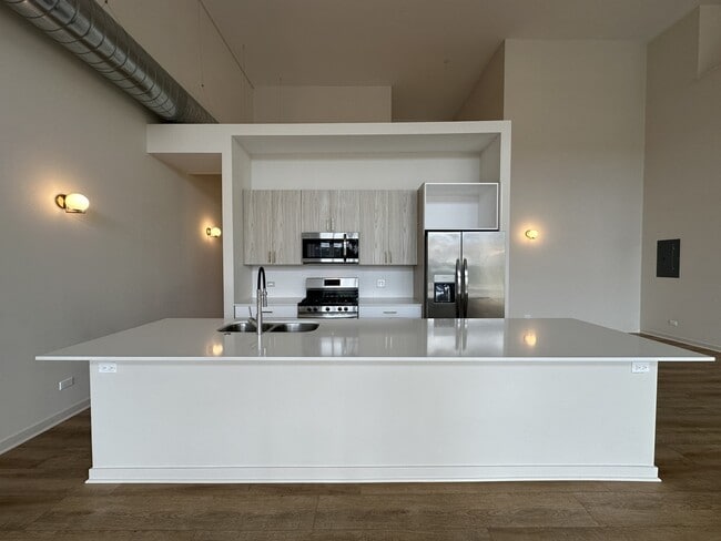 Photo - 3207 N Narragansett Ave Unit 301