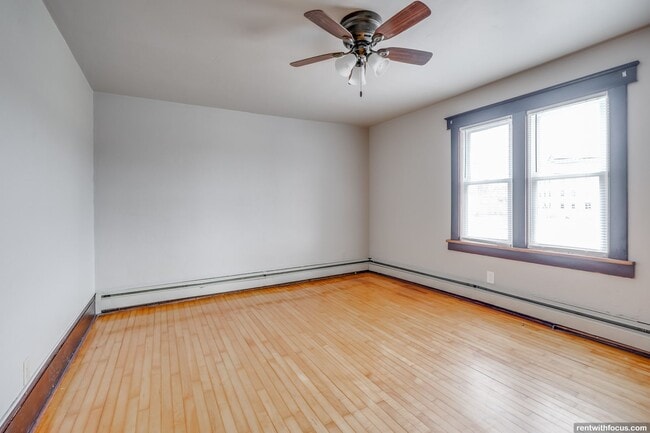 Photo - 211 Oak St Unidad 211