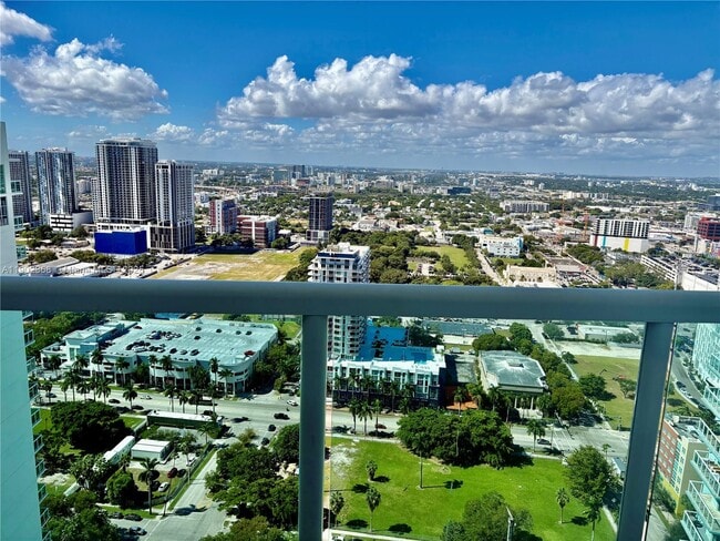 Building Photo - 1800 N Bayshore Dr Unit 3908