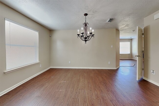 Photo - 9031 Ferndale View Dr