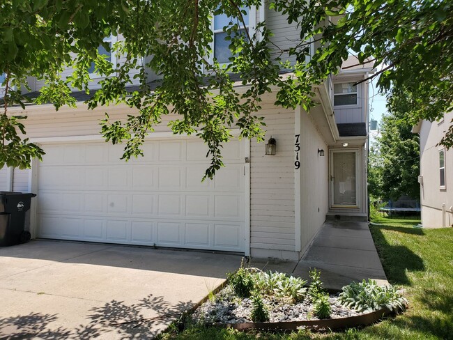 Photo - Beautiful 3BR, 3.5BTH home near Lake Sherwood. Washburn Rural Schools.