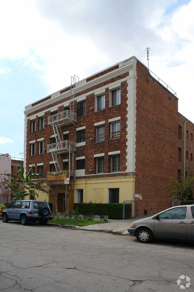 Building Photo - Natural Light Studio in Koreatown - Utilit... Rental