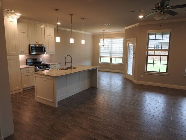 Building Photo - 2021 Construction! 4 Bedroom 2 Bathroom home. Now Leasing