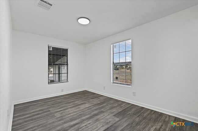 Photo - 180 Dunlap Cir