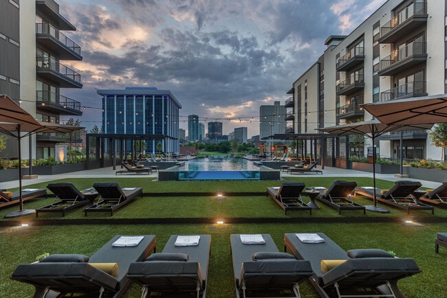 The Braden on Fifth apartments — community photo