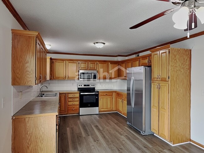 Photo - 11202 N Lewis Ave