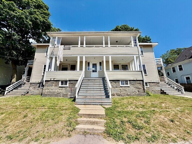 Photo - 18 Bigelow St