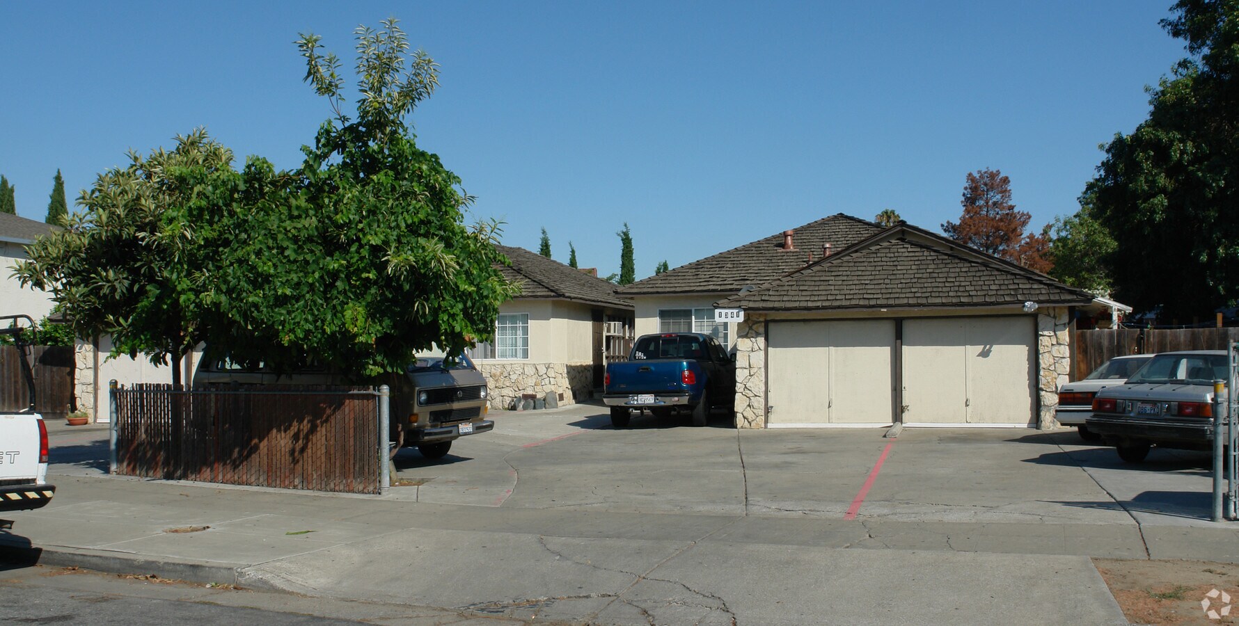 Photo - 1339-1341 Danube Way