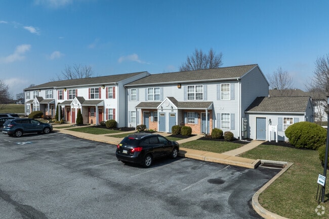 Pennwick Terrace Apartments & Townhomes