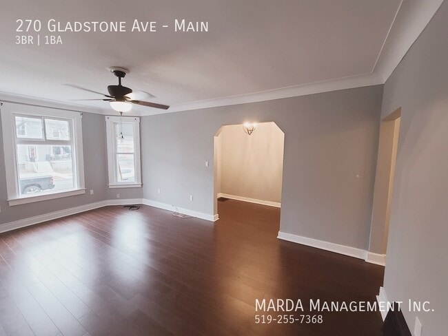 Photo - SPACIOUS 3-BEDROOM/1-BATH MAIN FLOOR UNIT IN WALKERVILLE + HYDRO & GAS Unité Main
