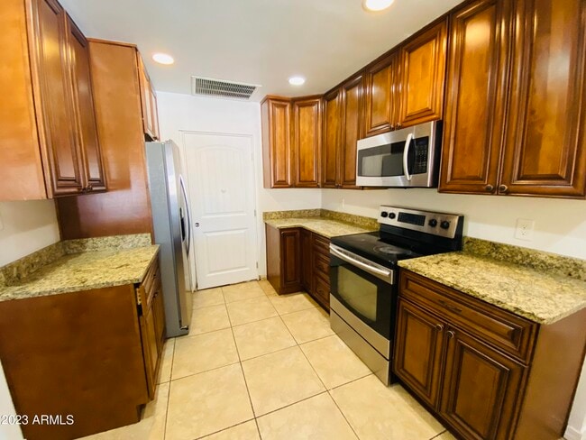 Photo - 1418 E Williams St