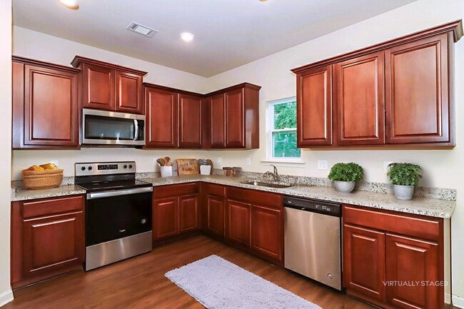 Photo - 134 Innis Brk Cir