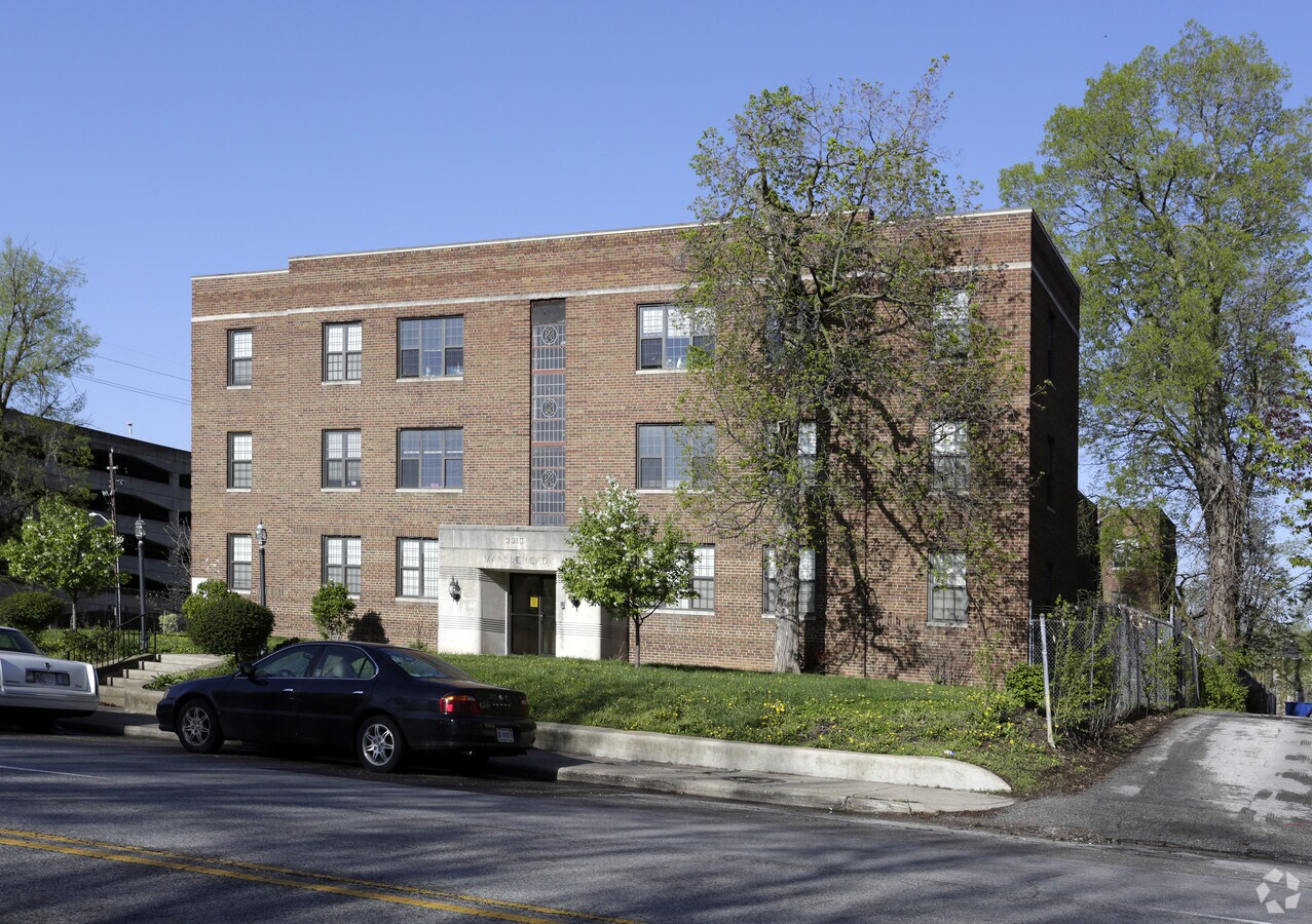 Marblehead Apartments - Marblehead