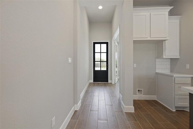 Photo - 104 Chinaberry Bnd