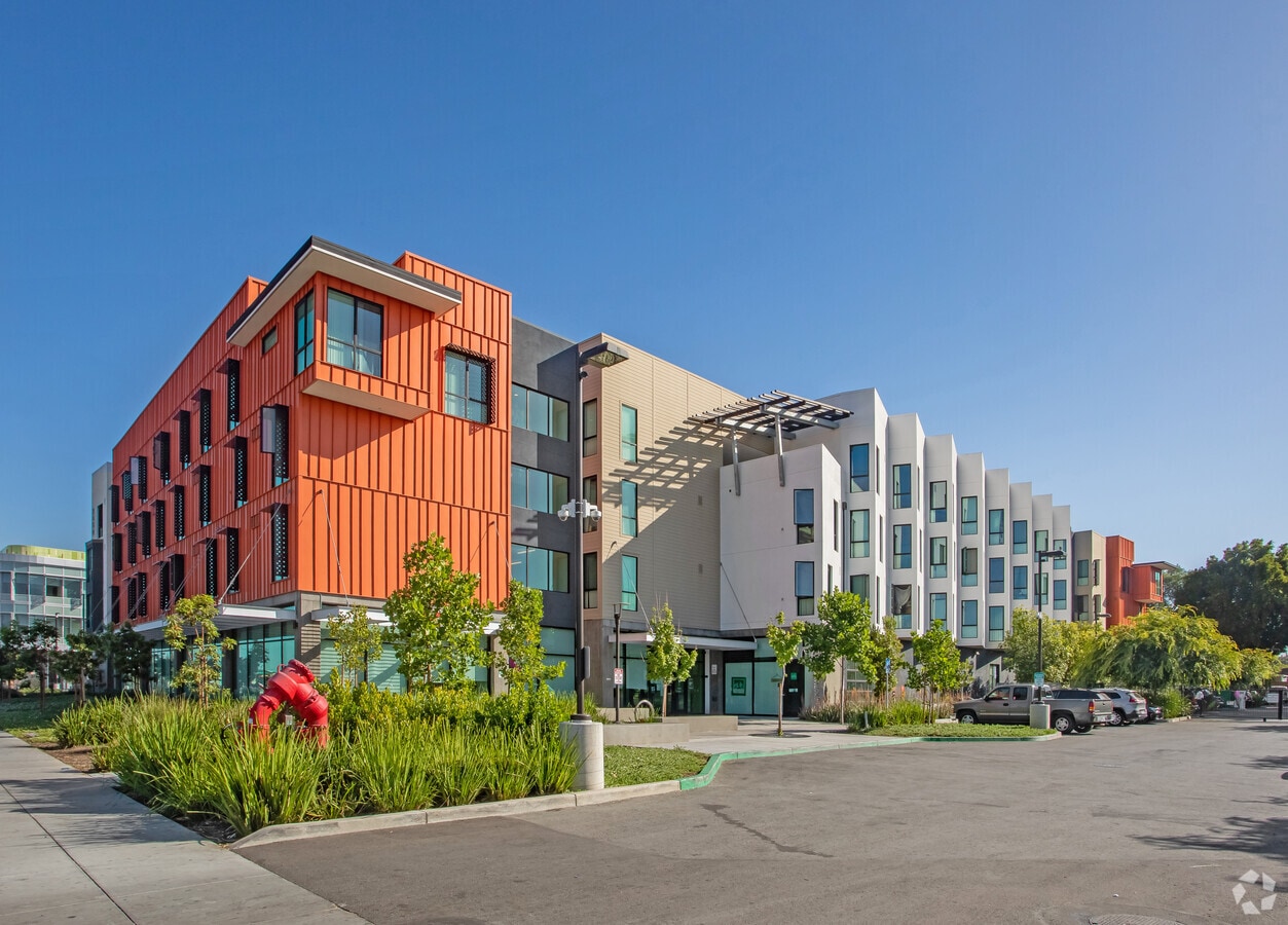 Renascent Place - Renascent Place Apartments