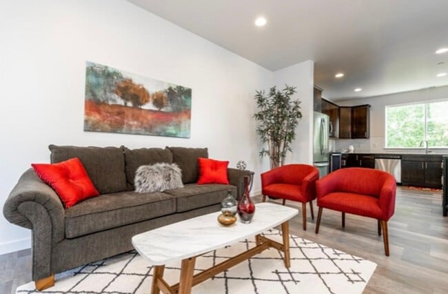Building Photo - 3-Story Urban Walk Up at a modern communit... Rental
